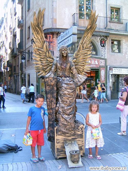 巴塞La Rambla大街人体雕塑3